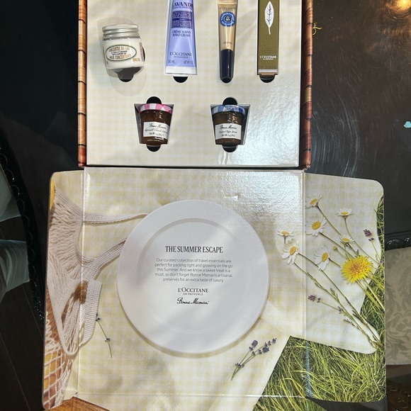 New L'OCCITANE Picnic Perfect Essentials Gift PR Set creams oil, roll preserves - Picture 1 of 2